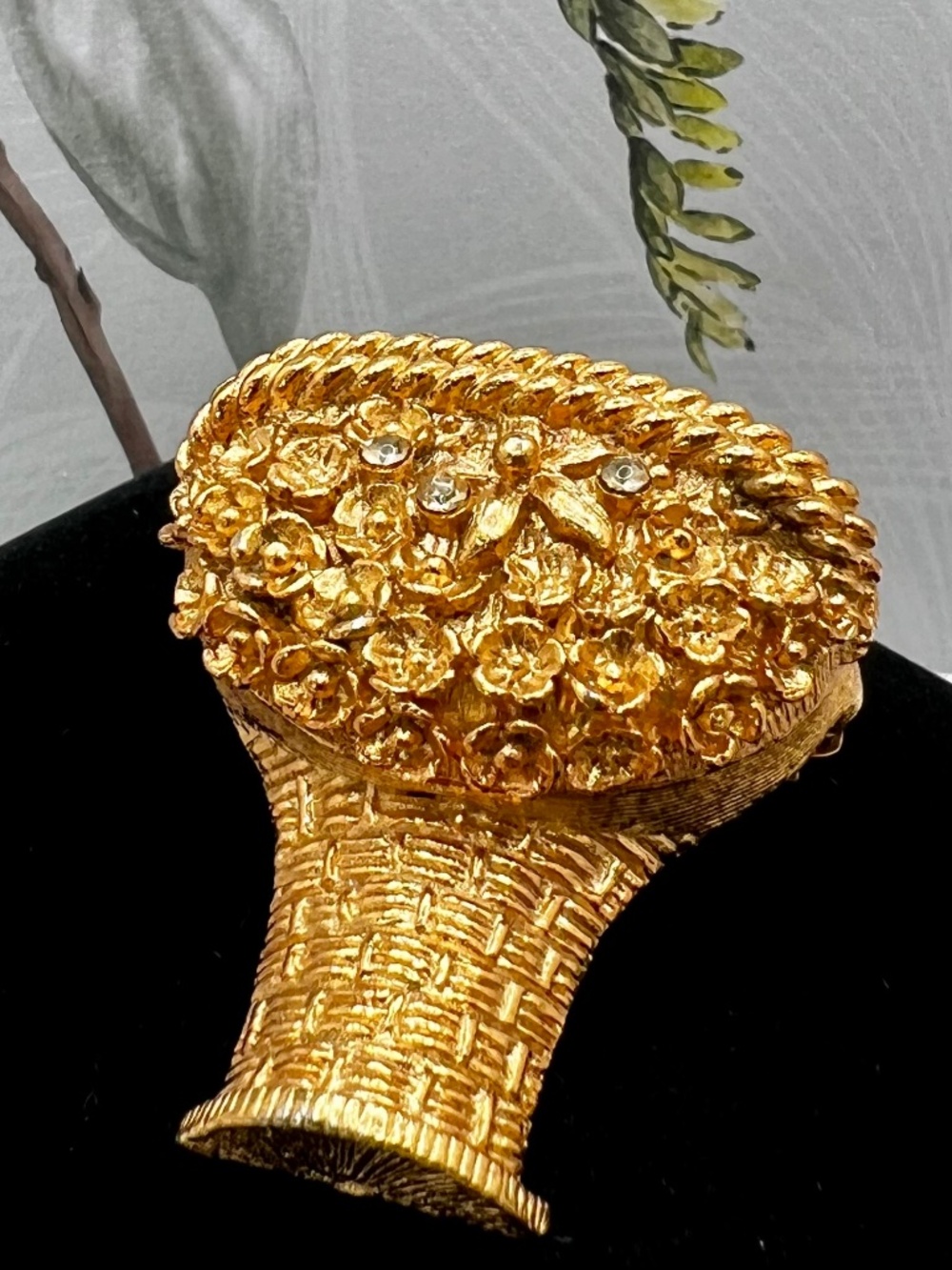 Avon Flower Basket Pin Perfume Glacé 1970